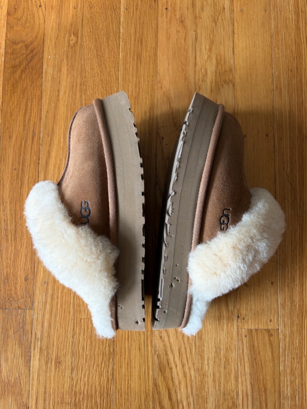 Ugg slippers - Picture 4 of 4